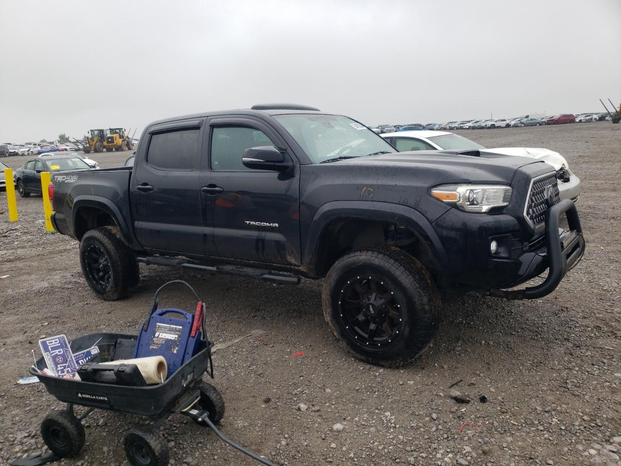 2018 Toyota Tacoma Double Cab vin: 3TMCZ5AN2JM183815