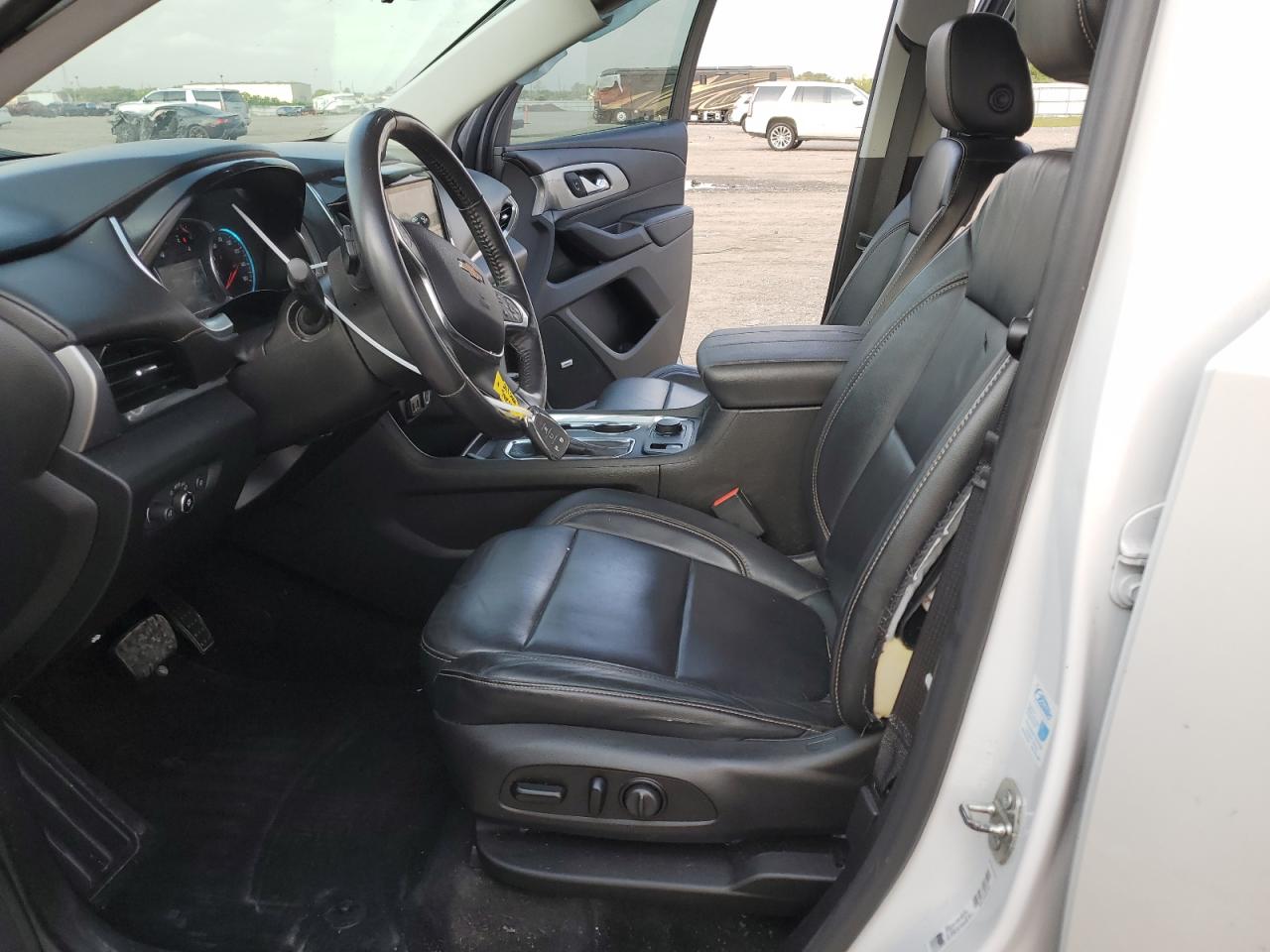 1GNERHKW2JJ160265 2018 Chevrolet Traverse Lt