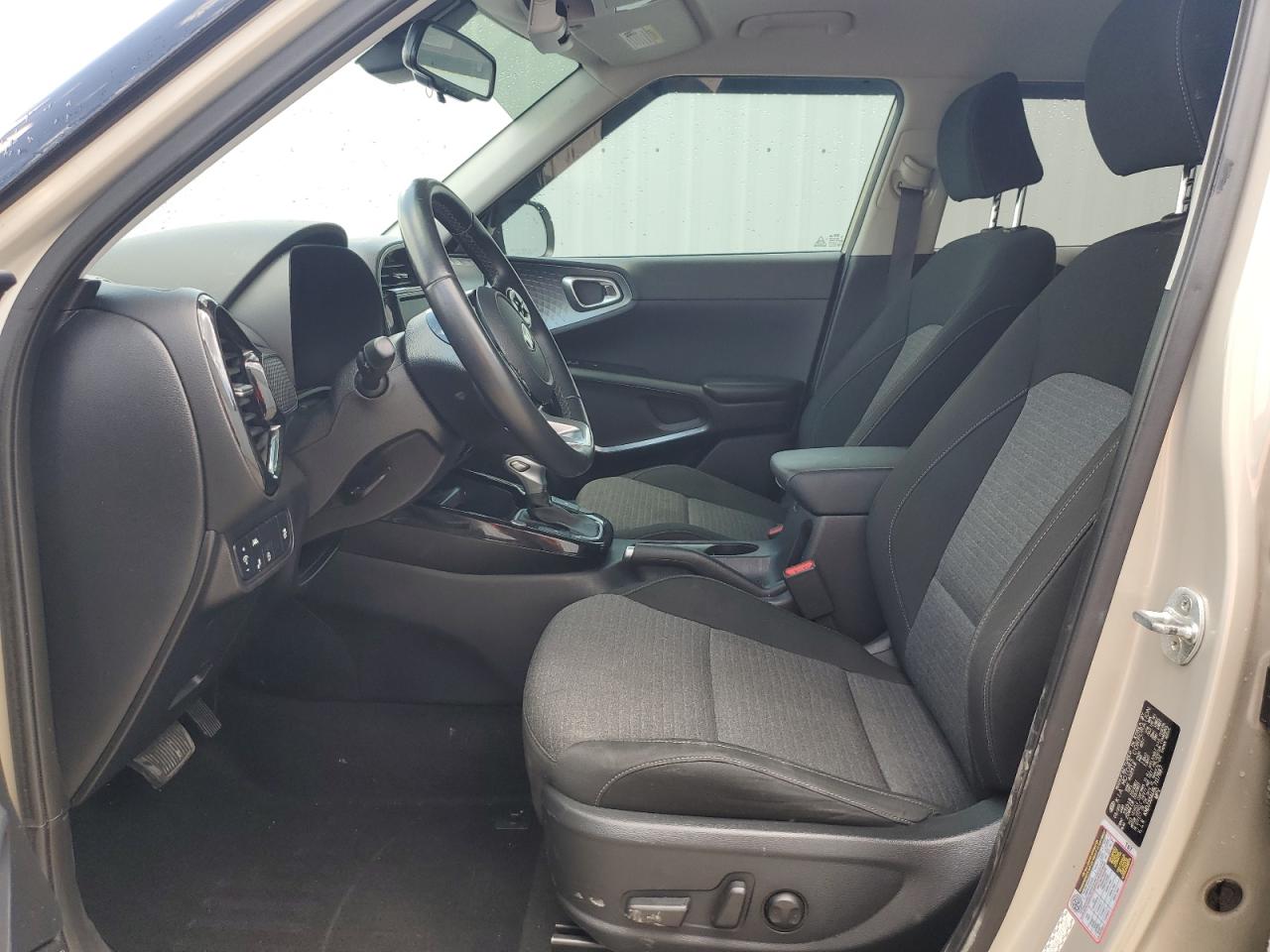 KNDJ33AU6L7117687 2020 Kia Soul Ex