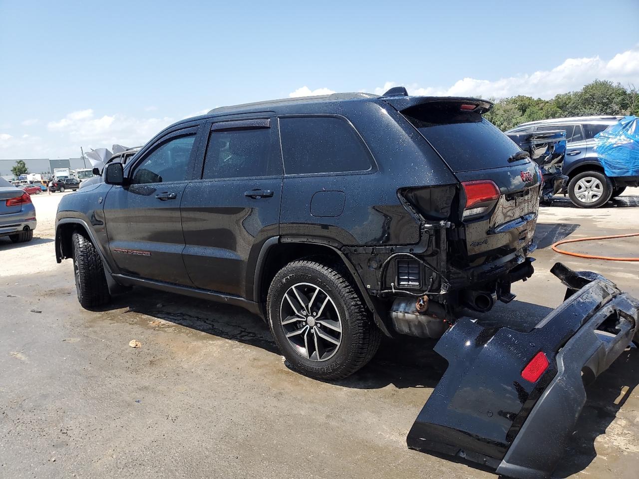 1C4RJFLT5JC305961 2018 Jeep Grand Cherokee Trailhawk