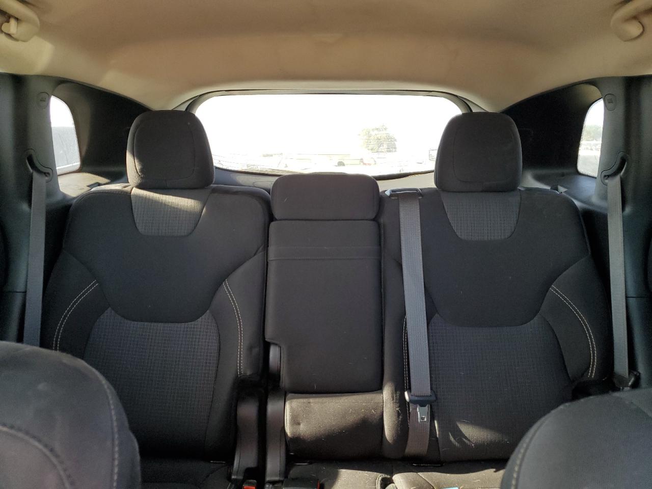 1C4PJLCB4FW655570 2015 Jeep Cherokee Latitude