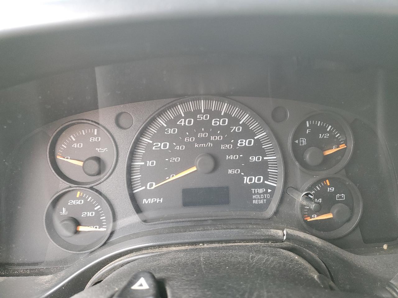 1GCFG25T931166665 2003 Chevrolet Express G2500