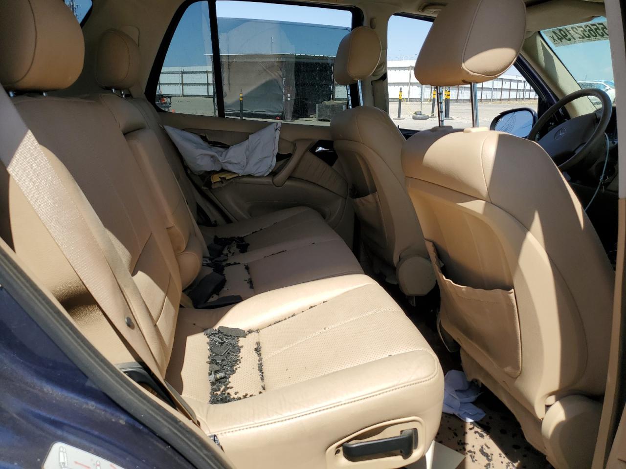 4JGAB54E31A241253 2001 Mercedes-Benz Ml 320