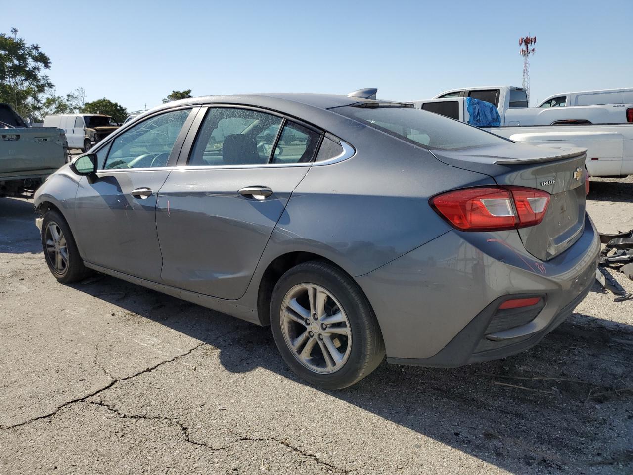 1G1BE5SM8J7198240 2018 Chevrolet Cruze Lt