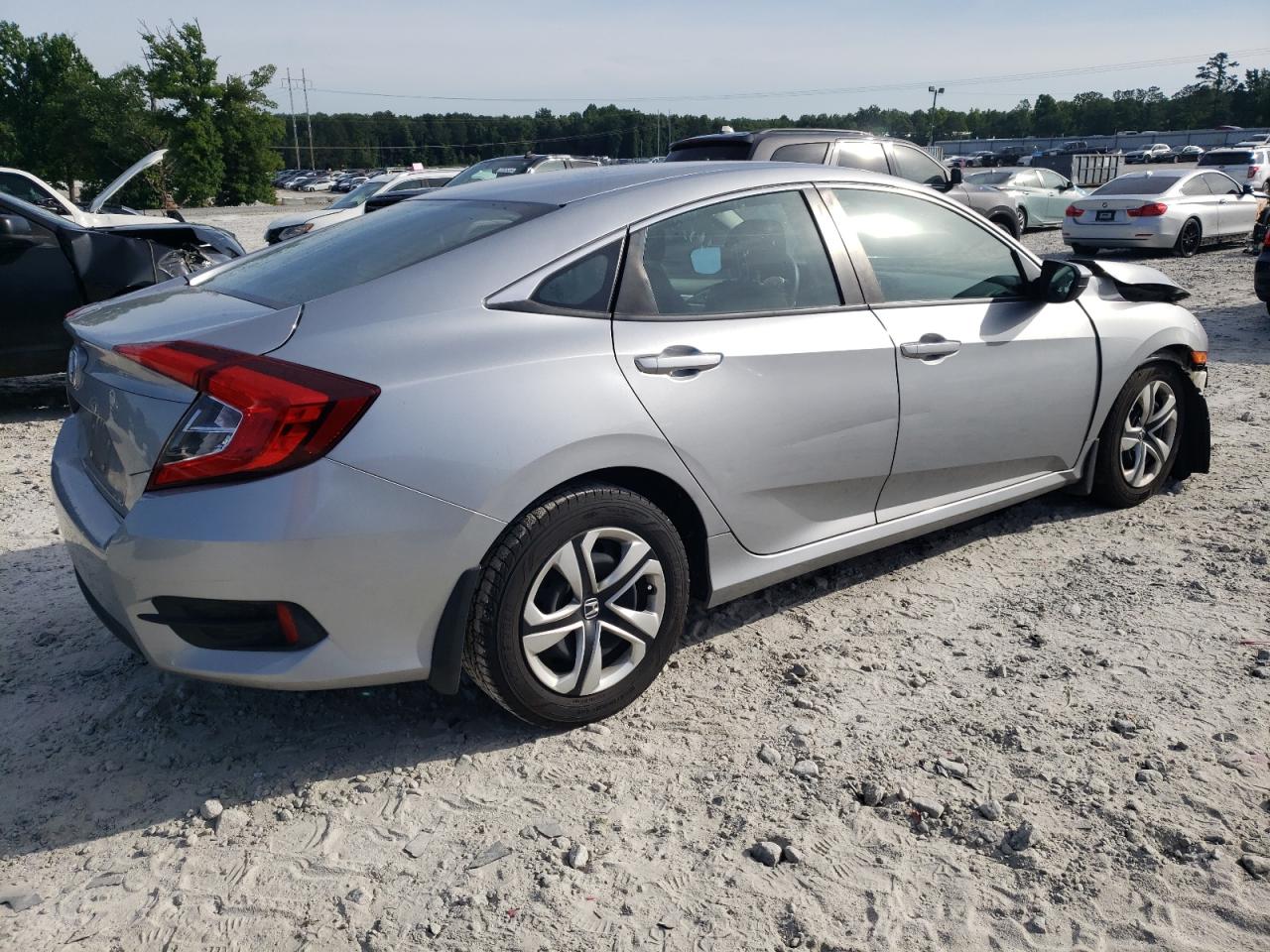 19XFC2F52JE039598 2018 Honda Civic Lx