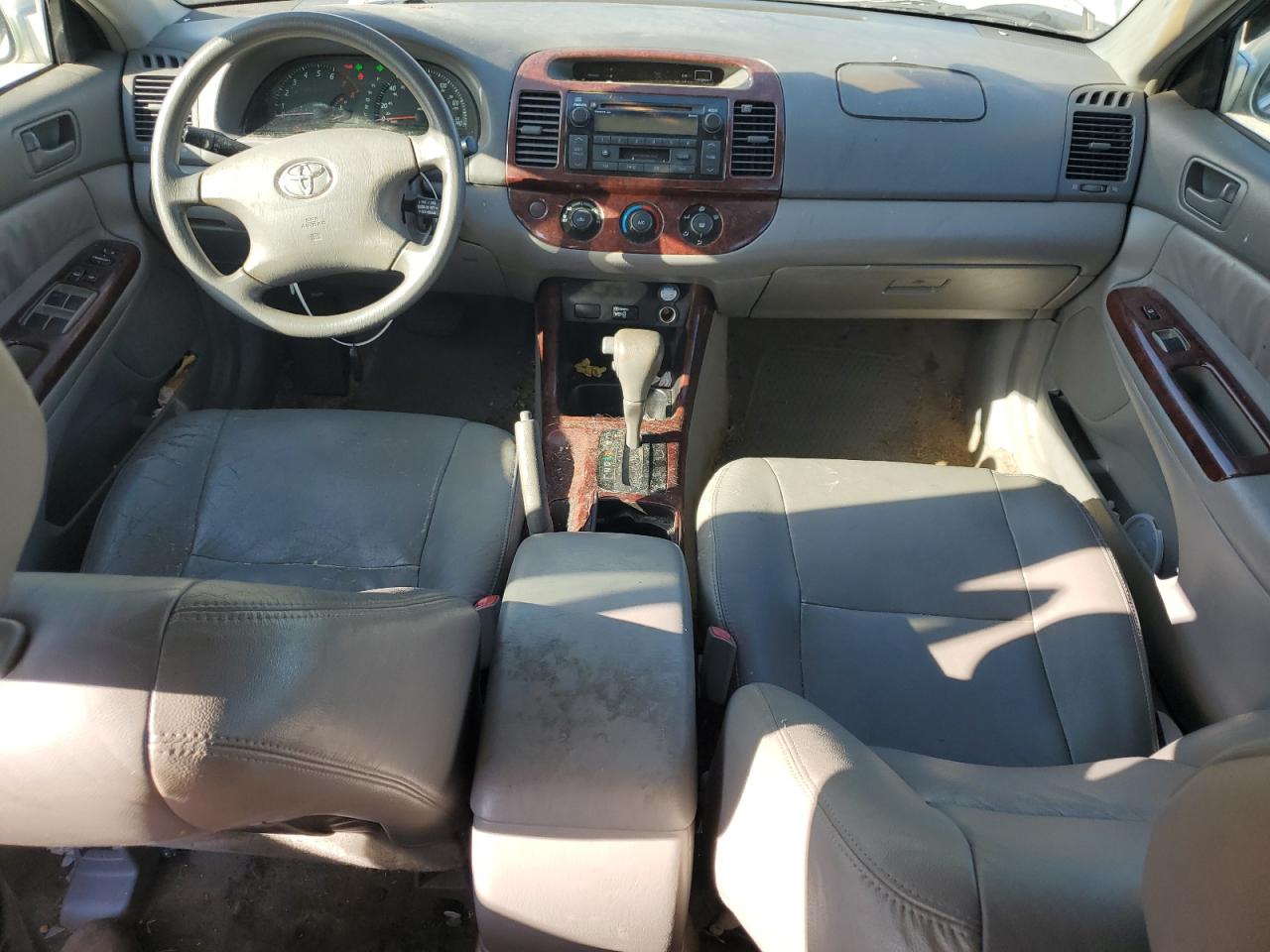 4T1BE32K34U810713 2004 Toyota Camry Le