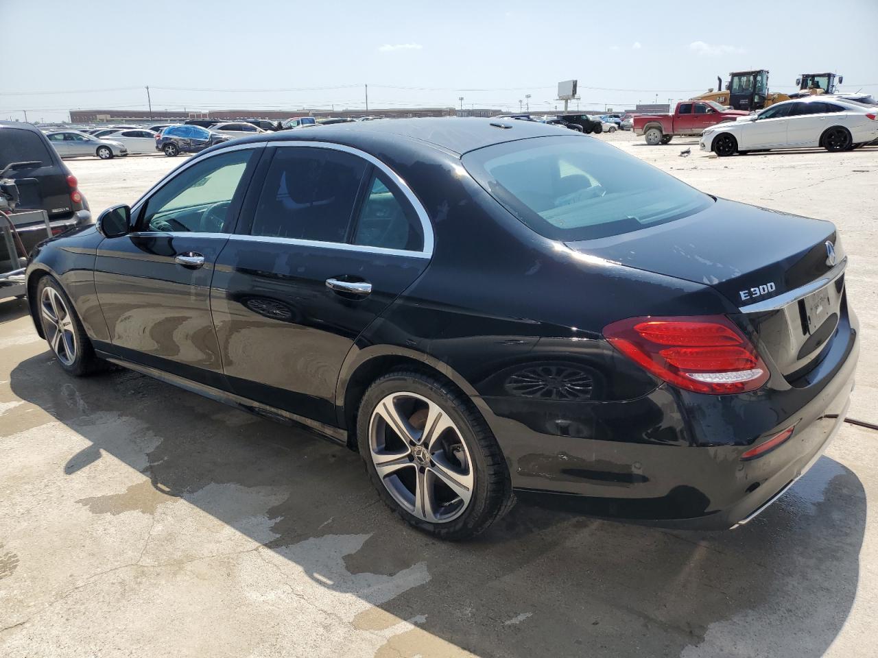 WDDZF4KB6JA406037 2018 Mercedes-Benz E 300 4Matic