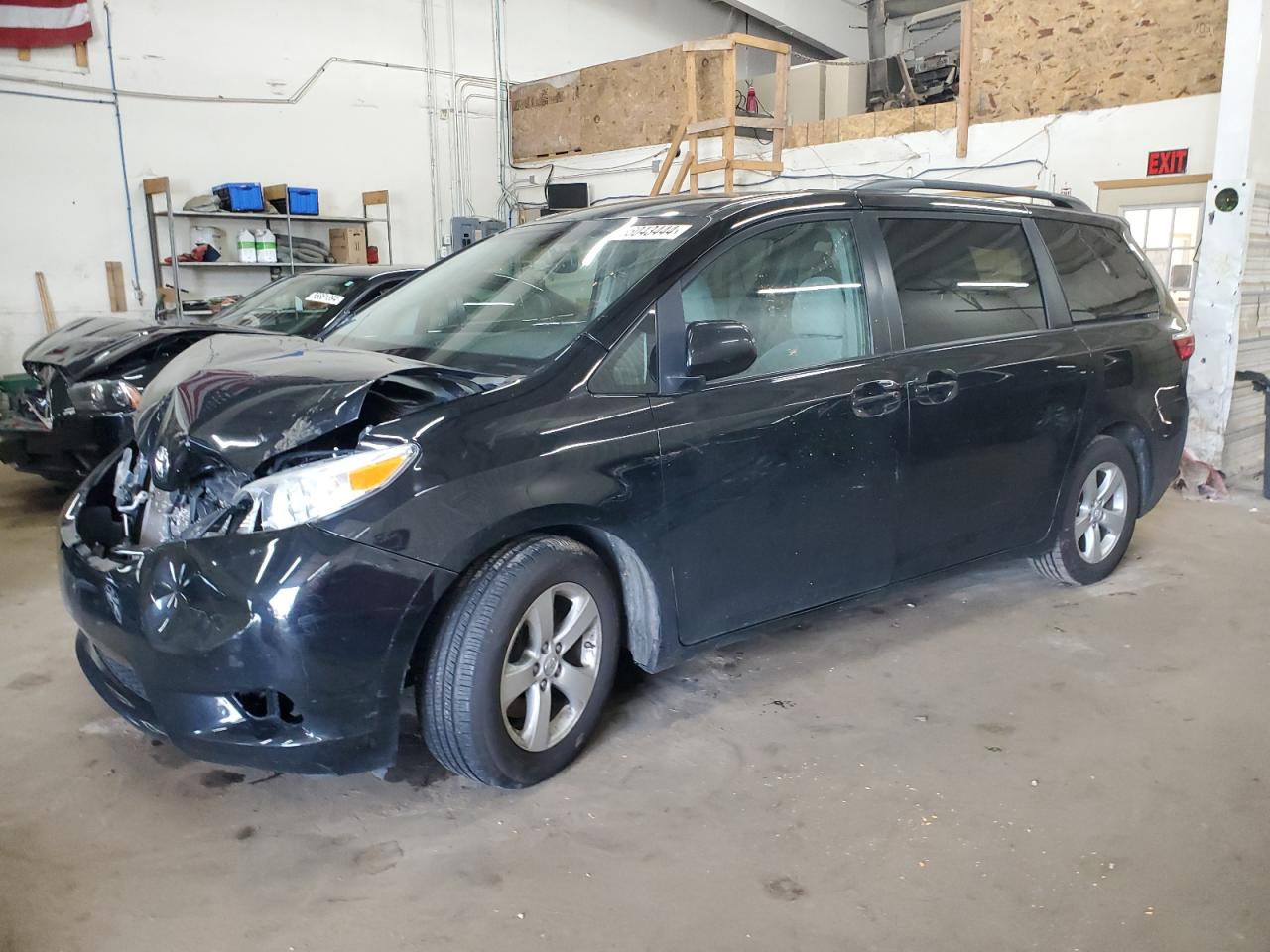 2016 Toyota Sienna Le vin: 5TDKK3DCXGS711303