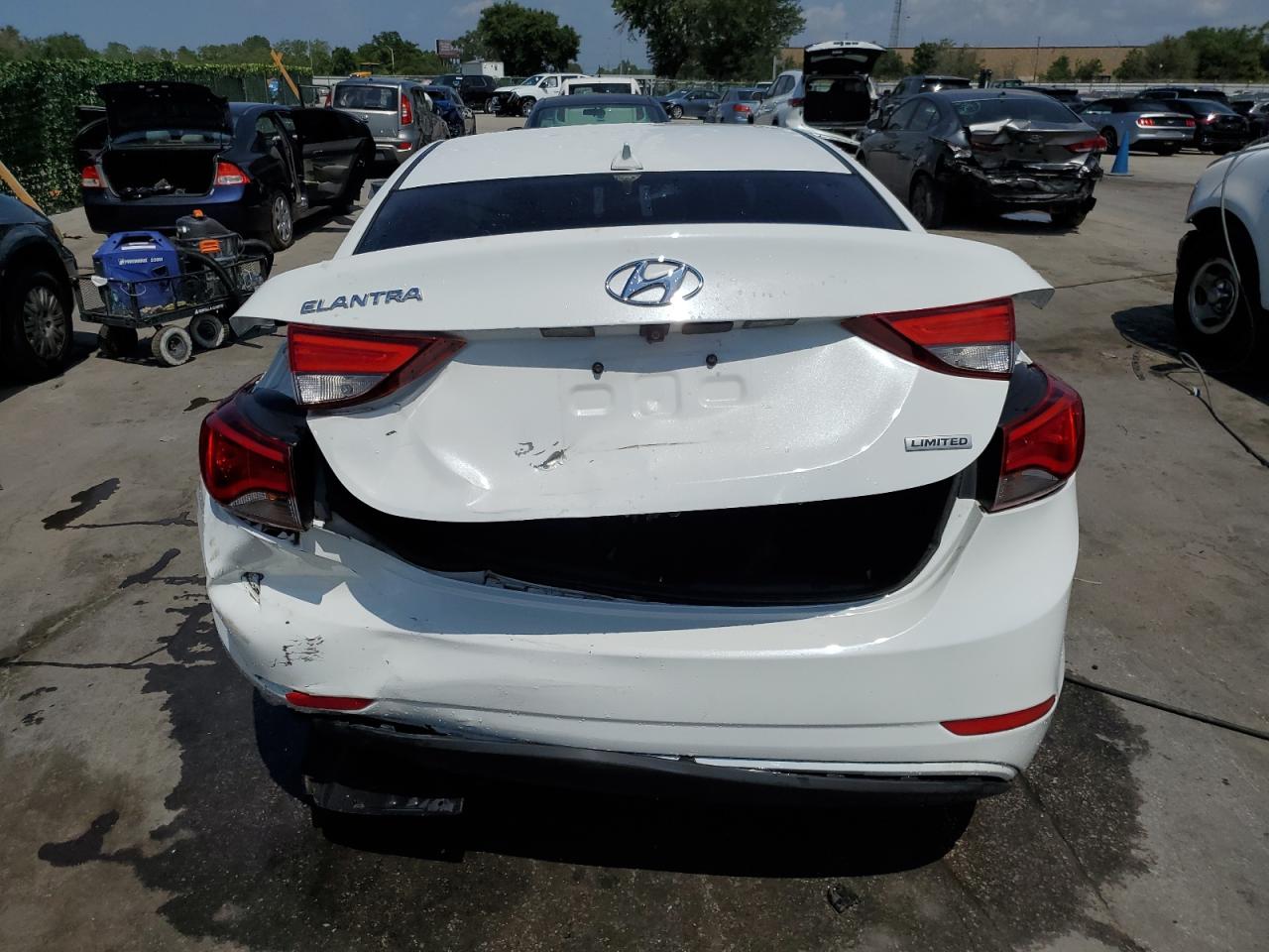 5NPDH4AE9EH465804 2014 Hyundai Elantra Se