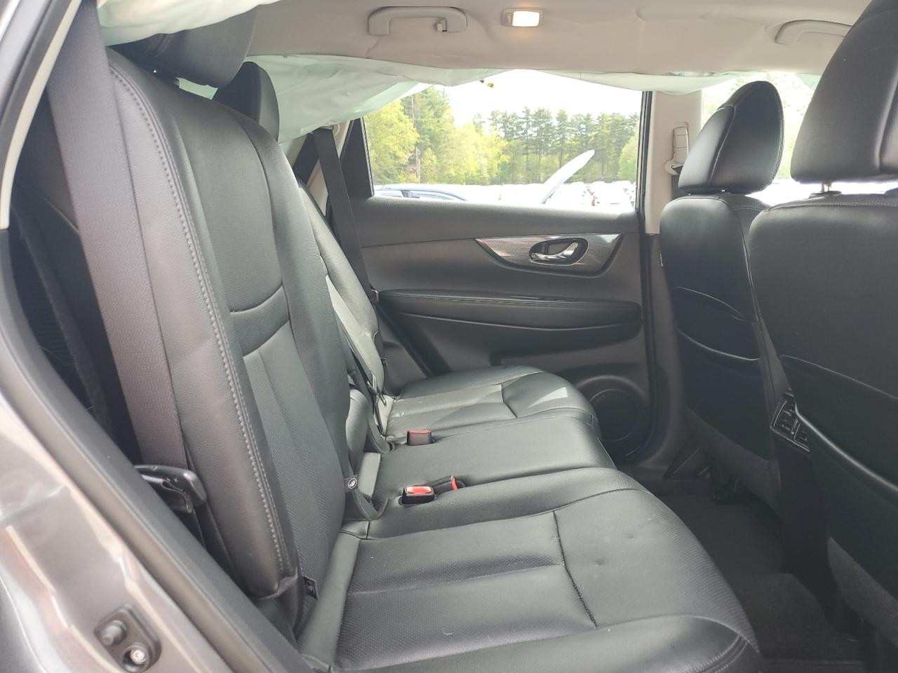 5N1AT2MV2FC923810 2015 Nissan Rogue S