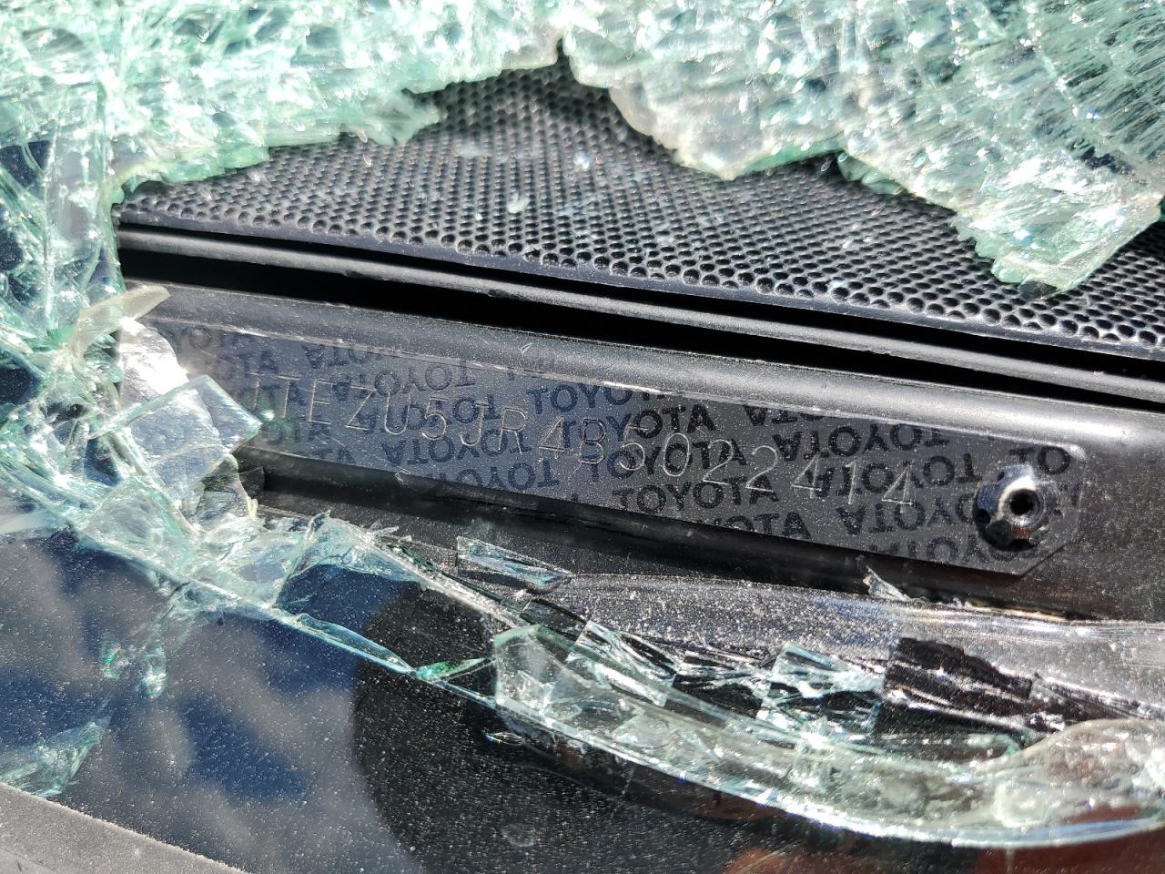 JTEZU5JR4B5022414 2011 Toyota 4Runner Sr5