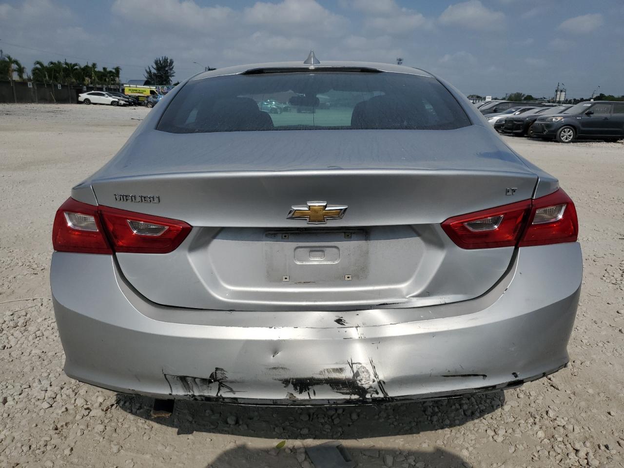 1G1ZD5ST4JF129852 2018 Chevrolet Malibu Lt