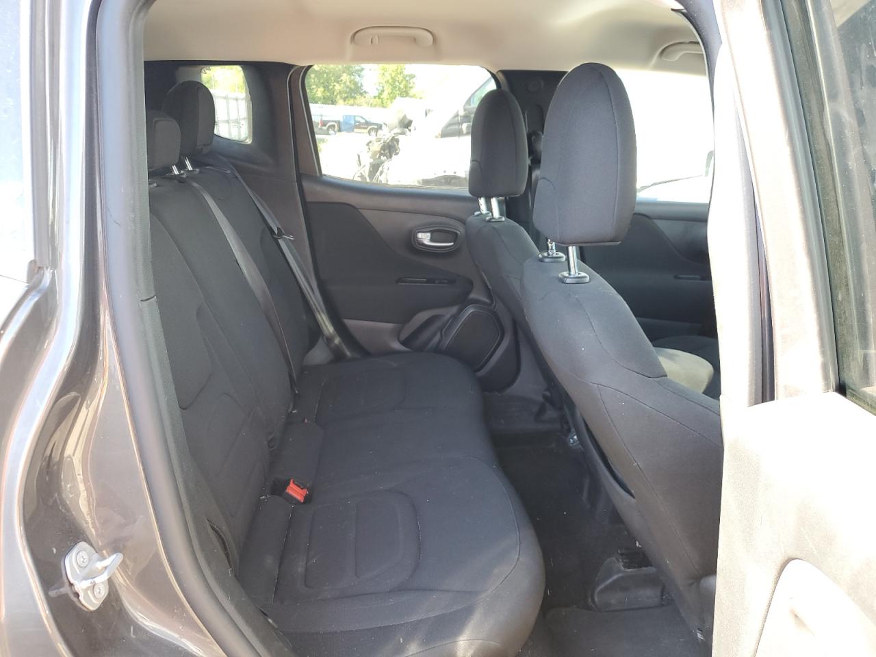 ZACNJABBXLPL86588 2020 Jeep Renegade Latitude