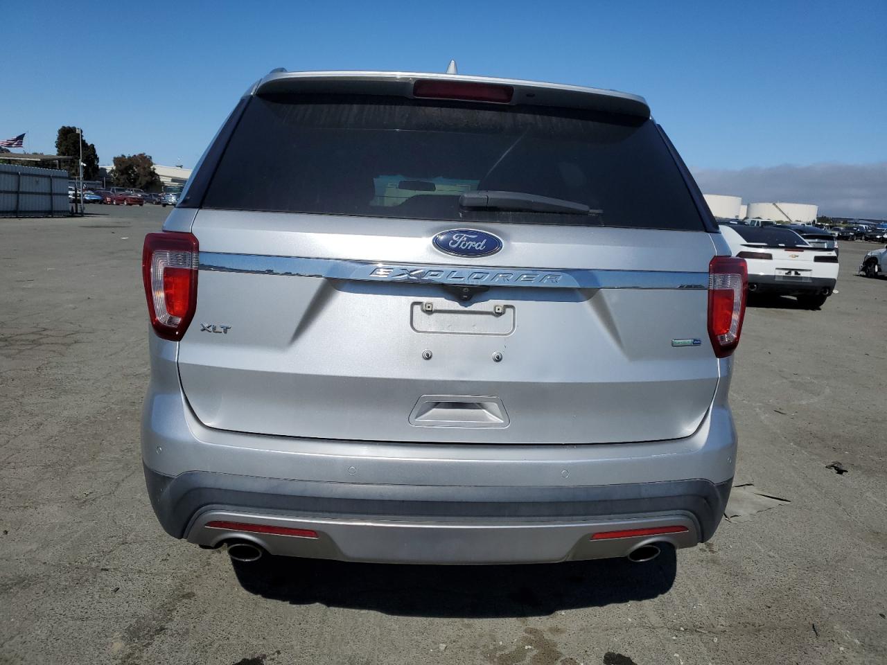 2016 Ford Explorer Xlt vin: 1FM5K8D81GGC23353