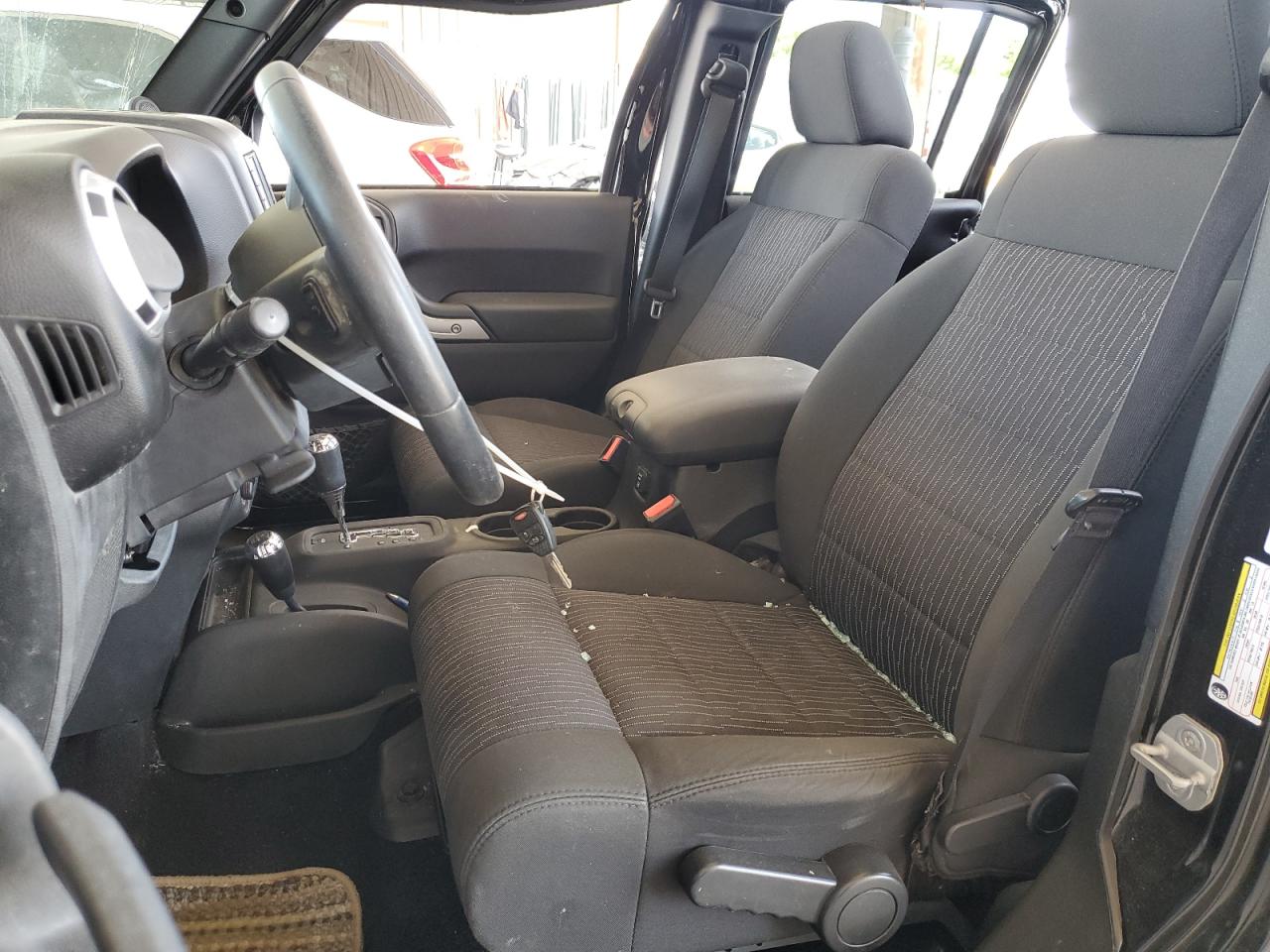 1C4BJWEG7CL214677 2012 Jeep Wrangler Unlimited Sahara