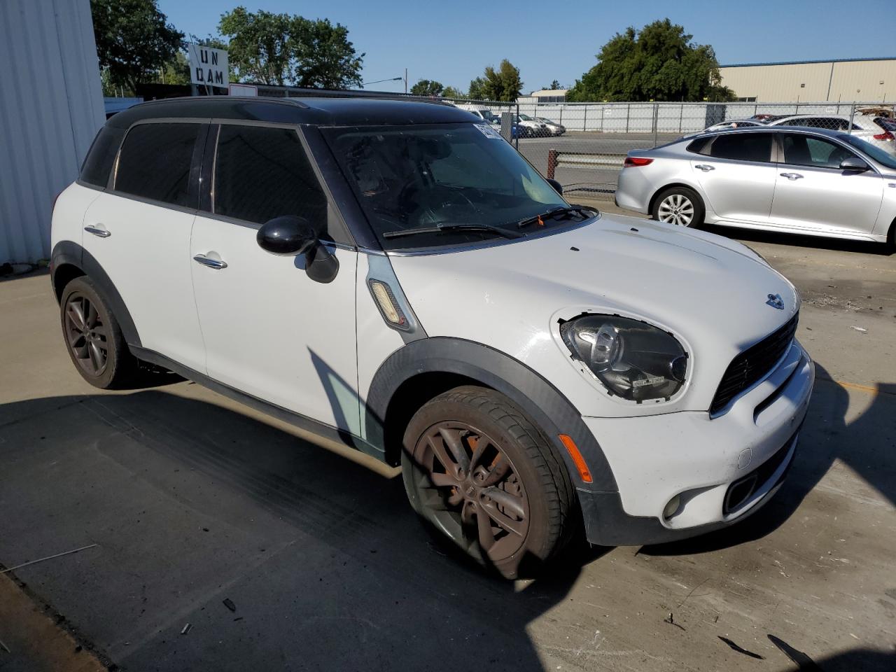 2014 Mini Cooper S Countryman vin: WMWZC3C5XEWP28613