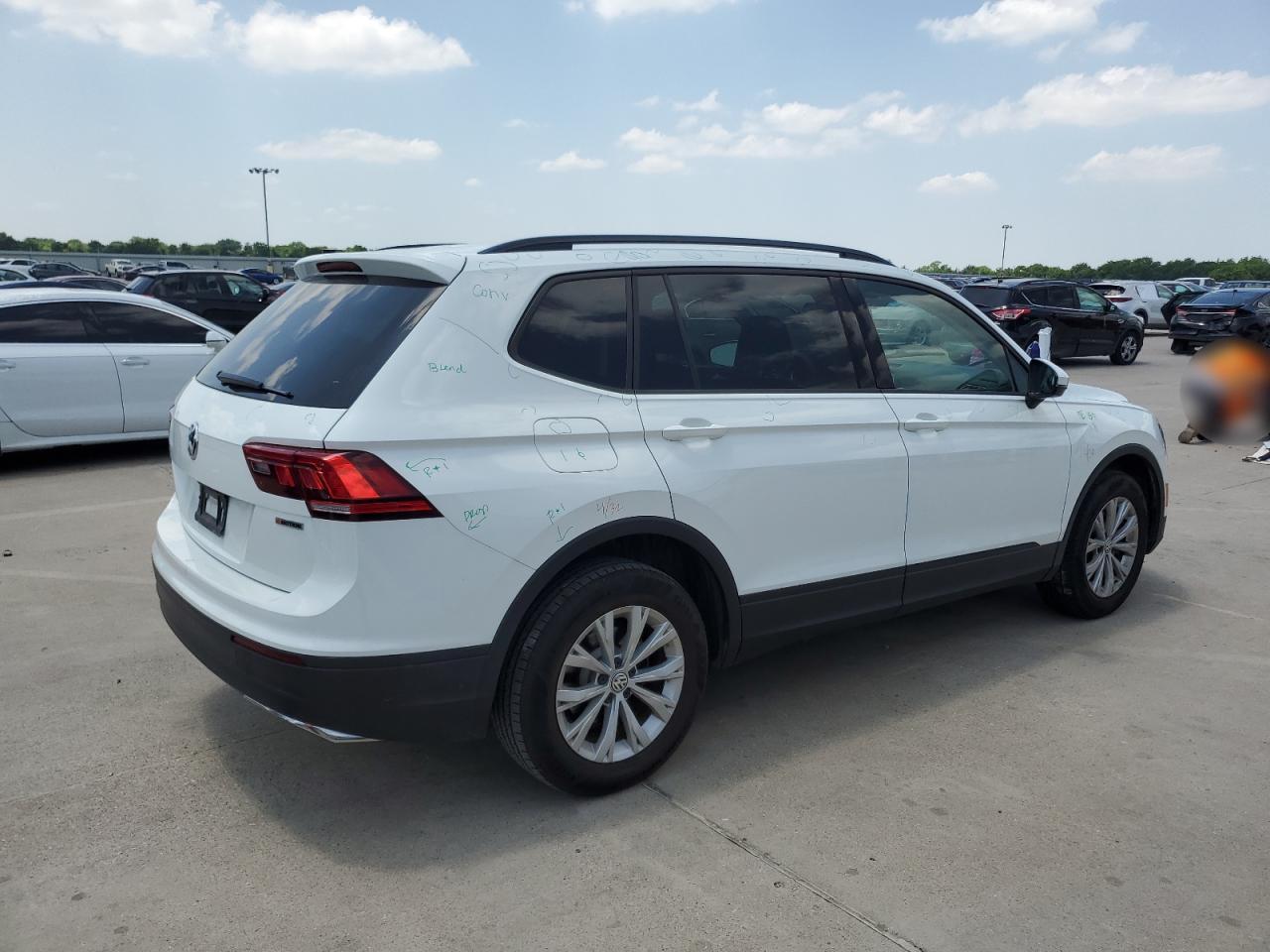 3VV0B7AX6KM123267 2019 Volkswagen Tiguan S