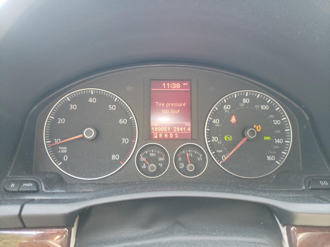 WVWFA71F49V021727 2009 Volkswagen Eos Lux