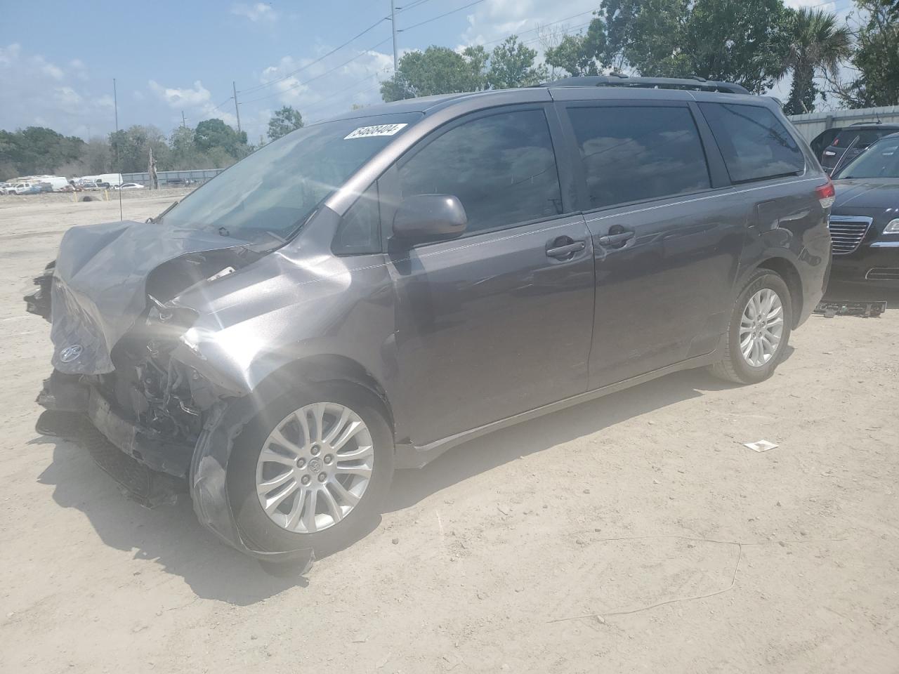 5TDYK3DC3CS235299 2012 Toyota Sienna Xle