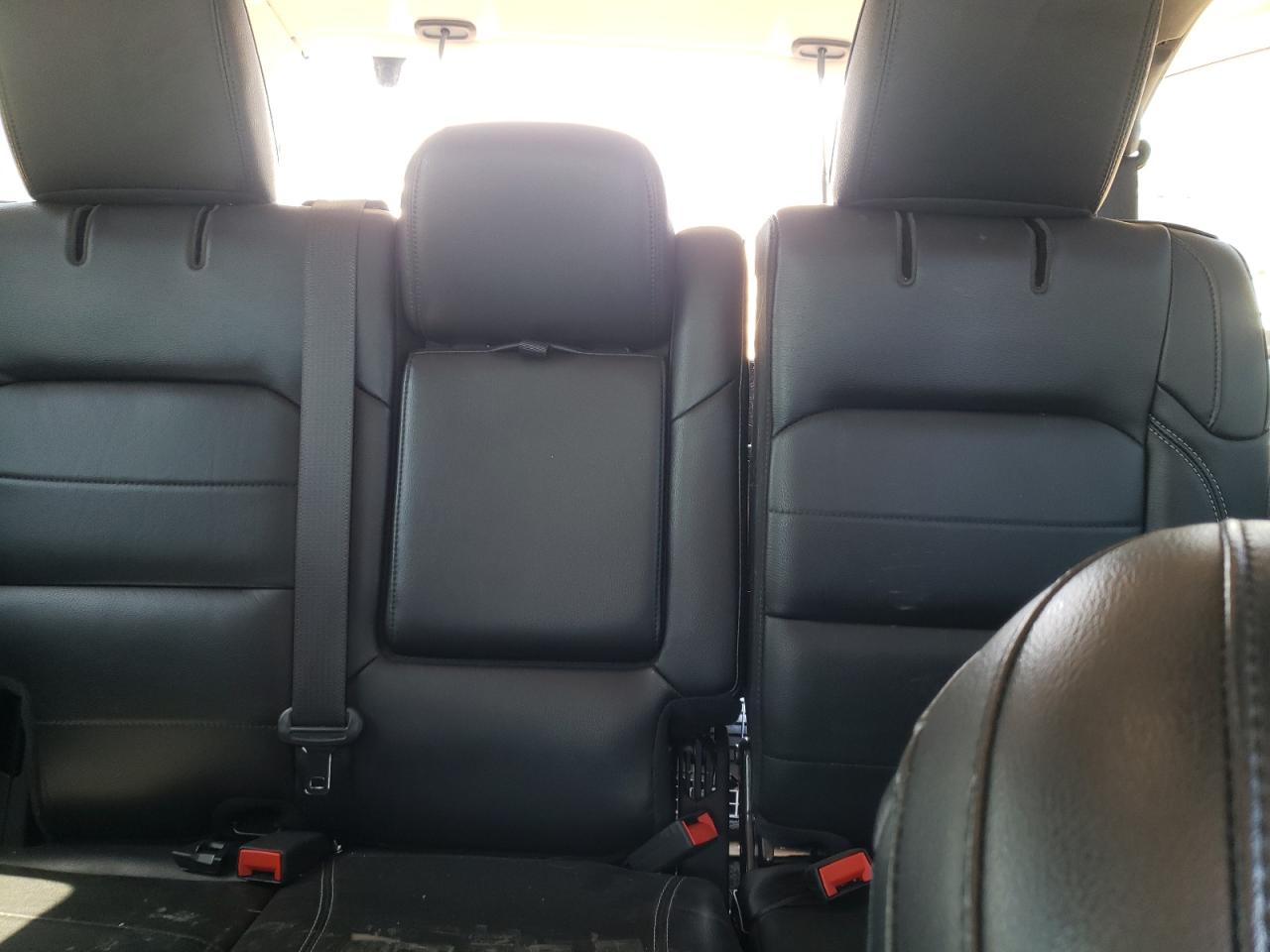 1C4HJXENXKW687520 2019 Jeep Wrangler Unlimited Sahara