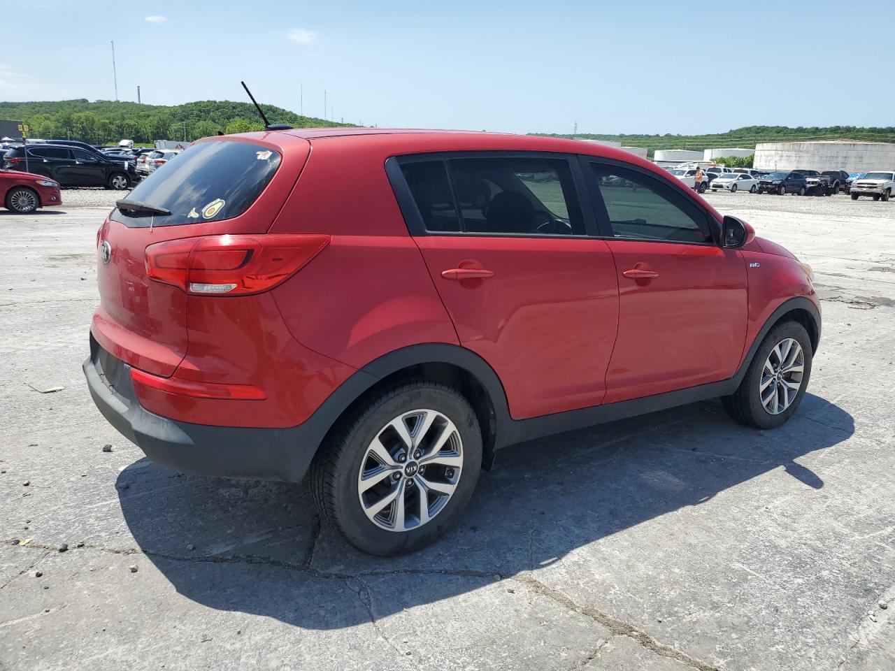 KNDPBCAC8F7718821 2015 Kia Sportage Lx