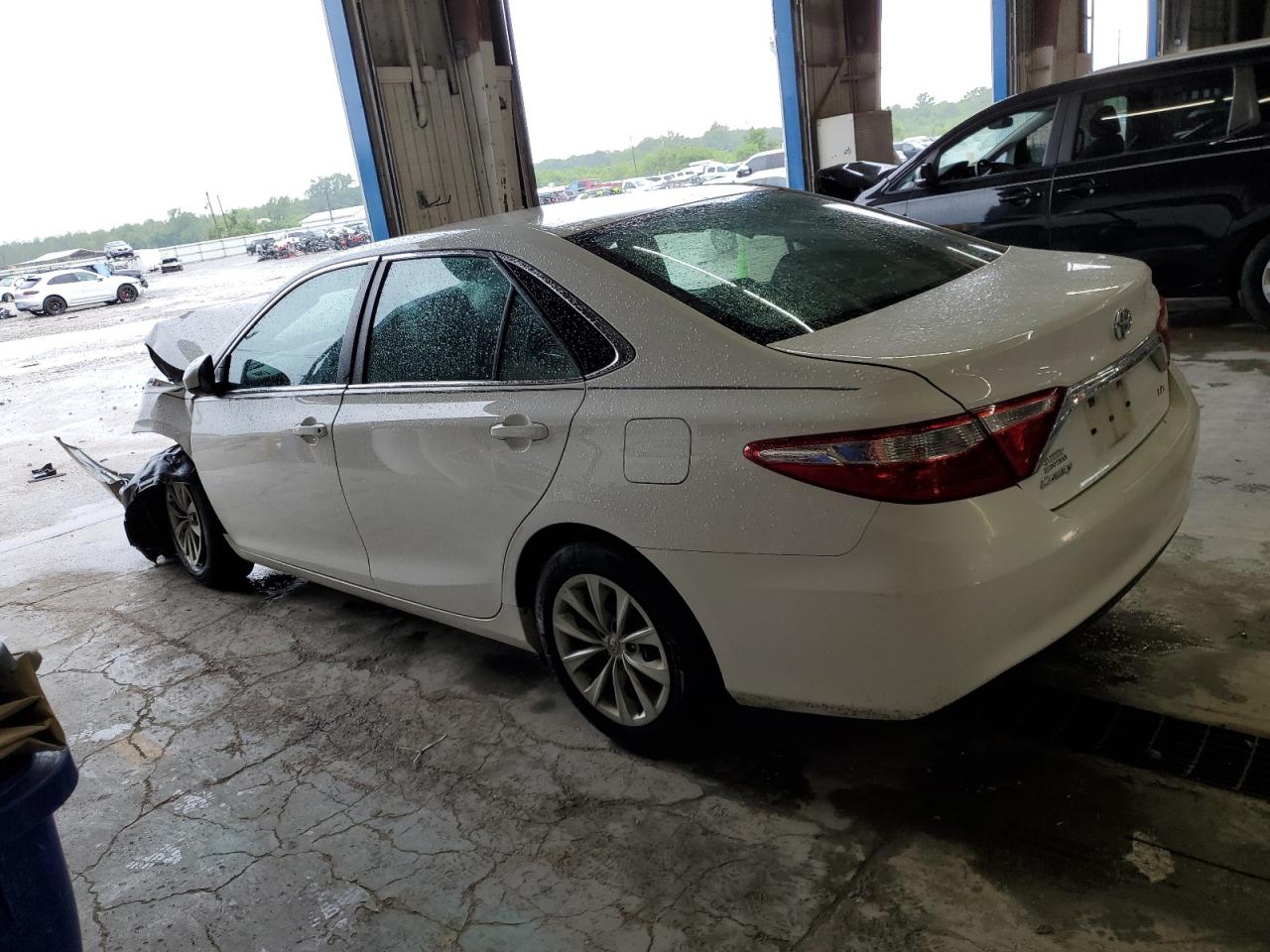 2016 Toyota Camry Le vin: 4T1BF1FK1GU242137