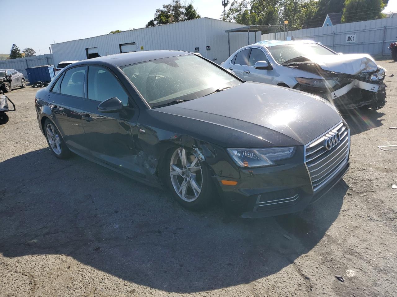 2018 Audi A4 Premium vin: WAUKMAF4XJA113329