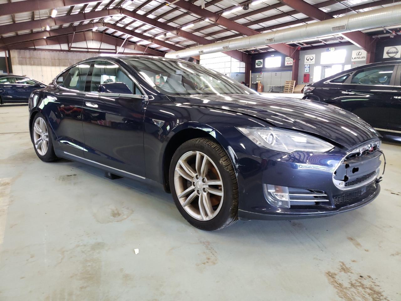 2015 Tesla Model S 85D vin: 5YJSA1H26FFP77469