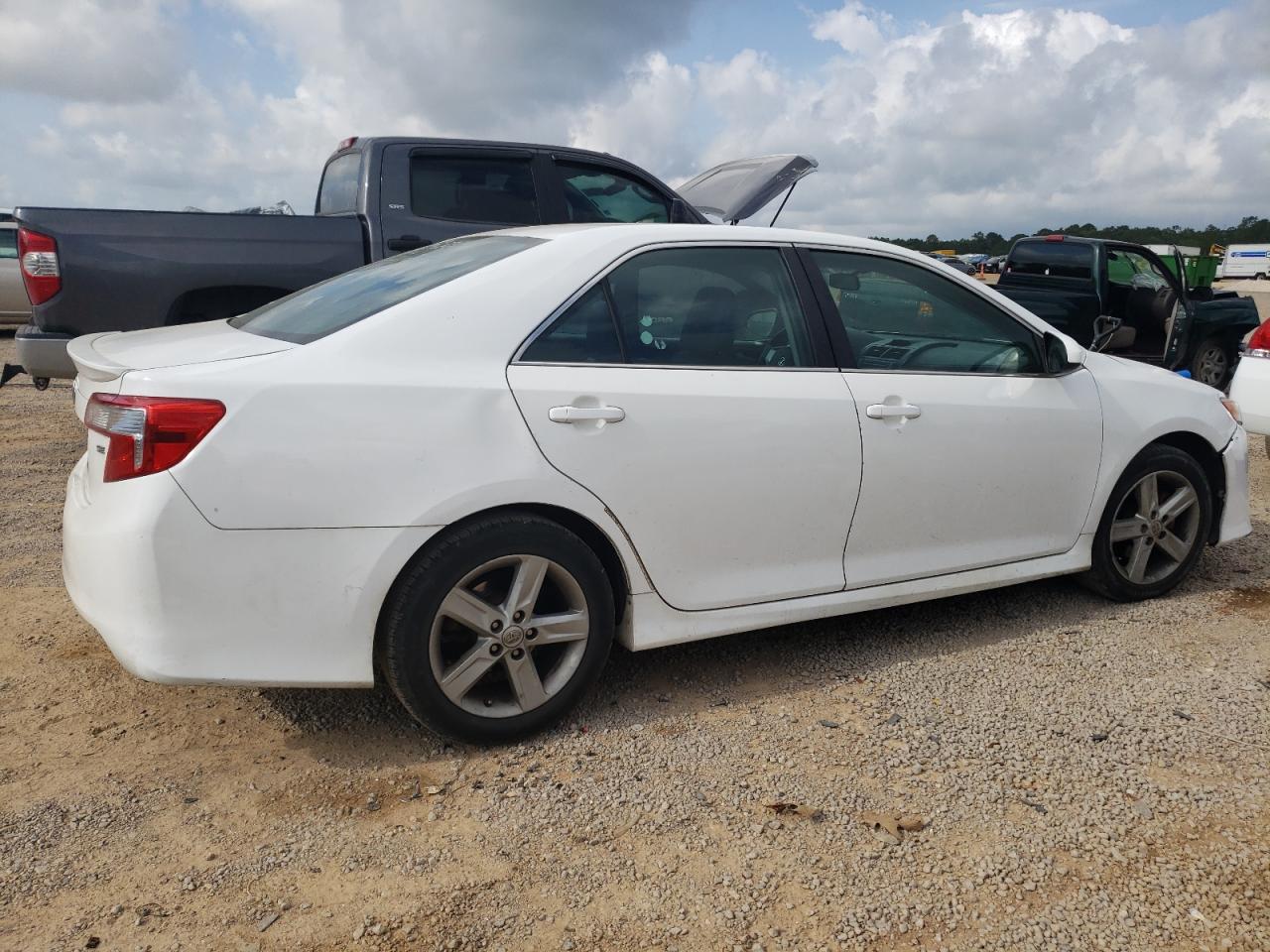 Lot #2524417111 2014 TOYOTA CAMRY L