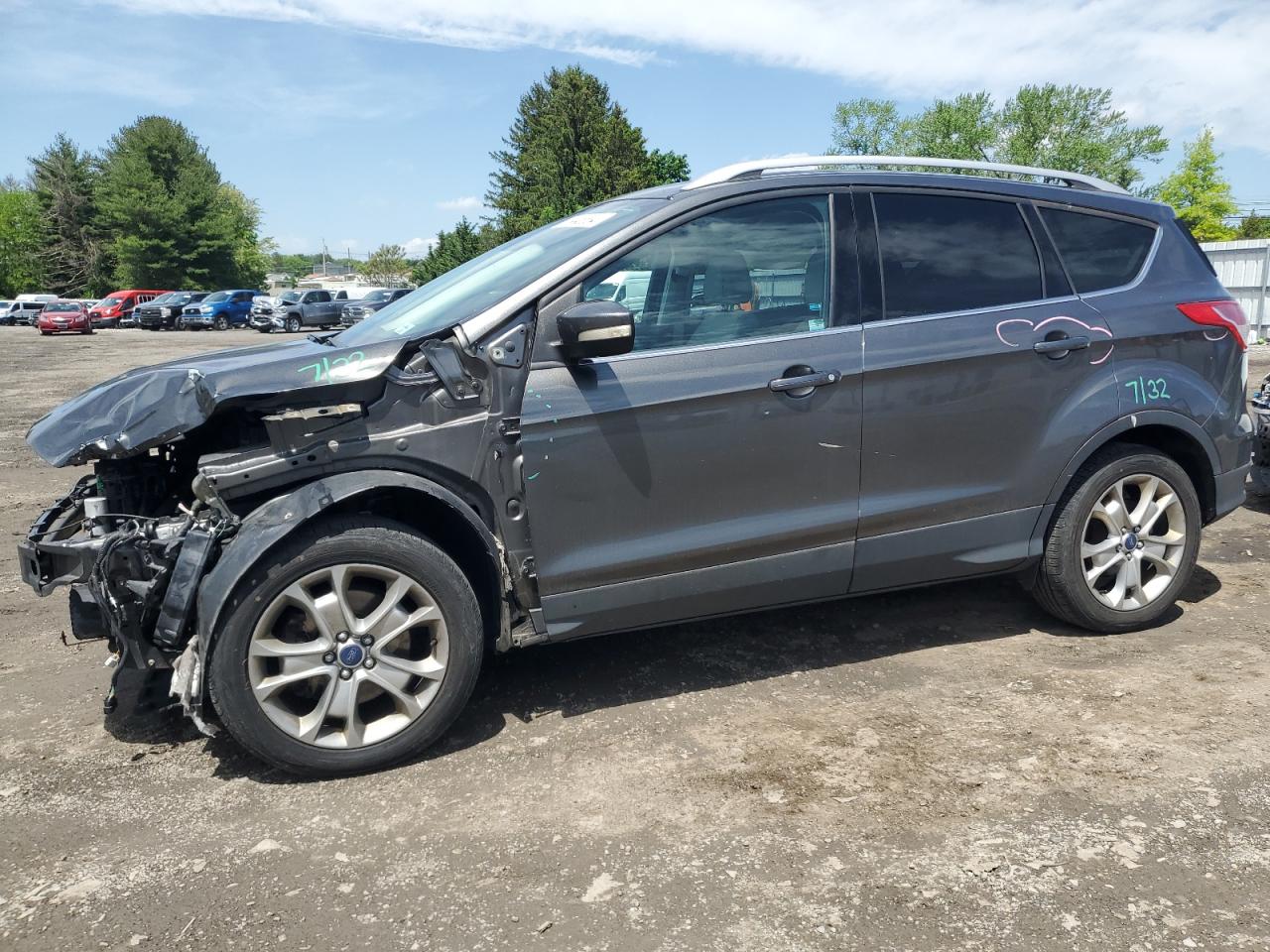 1FMCU9J98GUA59119 2016 Ford Escape Titanium