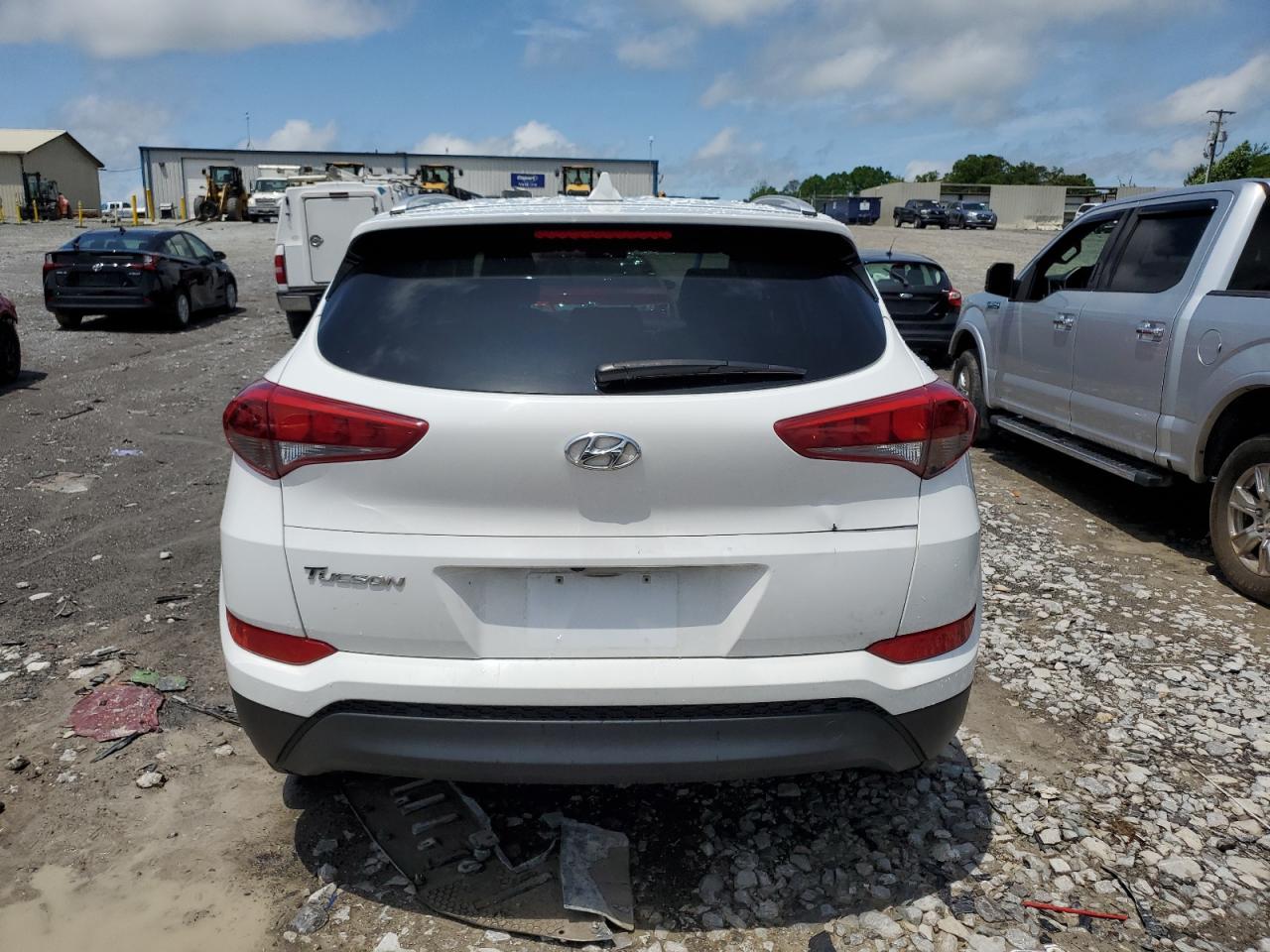 KM8J33A4XJU653293 2018 Hyundai Tucson Sel
