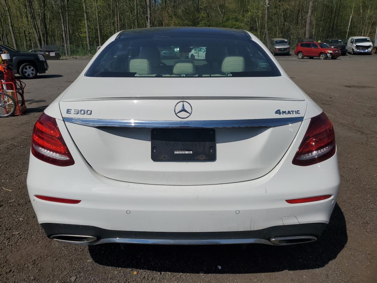 WDDZF4KB6KA561060 2019 Mercedes-Benz E 300 4Matic