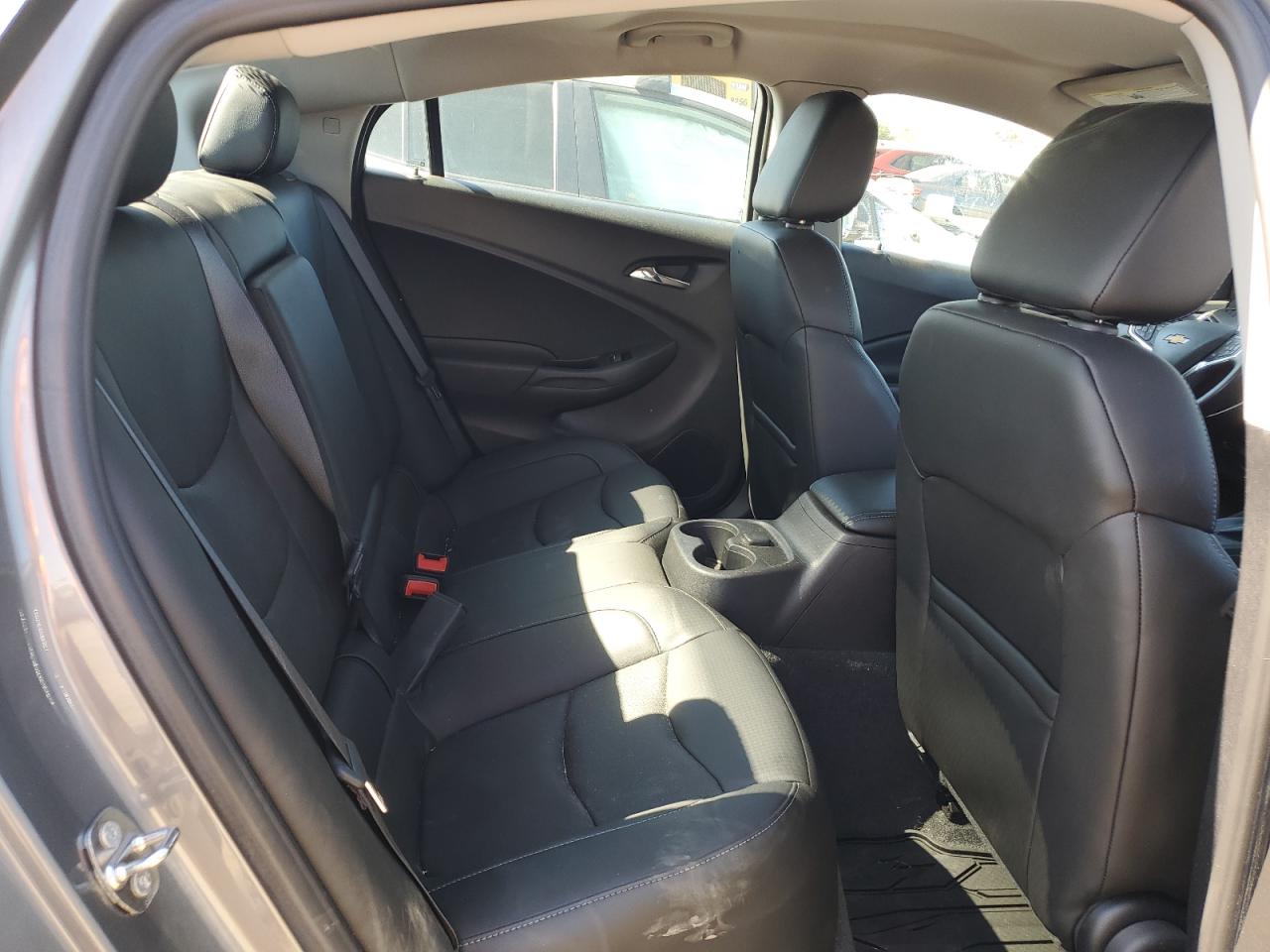 1G1RC6S53JU142629 2018 Chevrolet Volt Lt