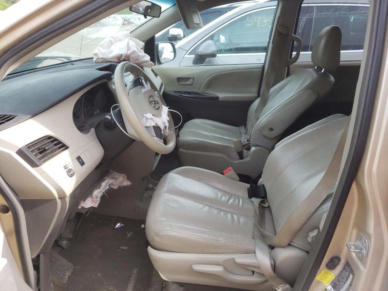 5TDZK3DC7BS154583 2011 Toyota Sienna