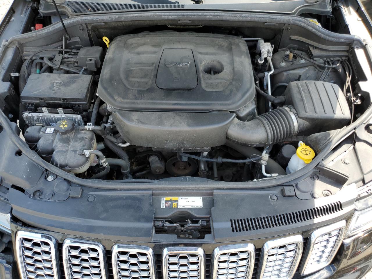 1C4RJFJG1JC230679 2018 Jeep Grand Cherokee Summit