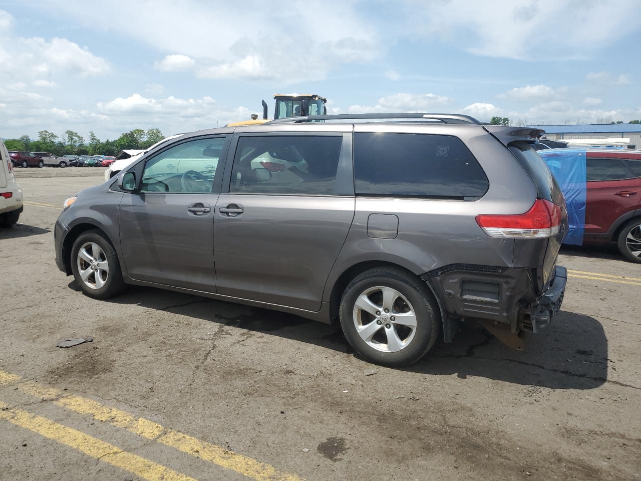 5TDKK3DC2CS202008 2012 Toyota Sienna Le