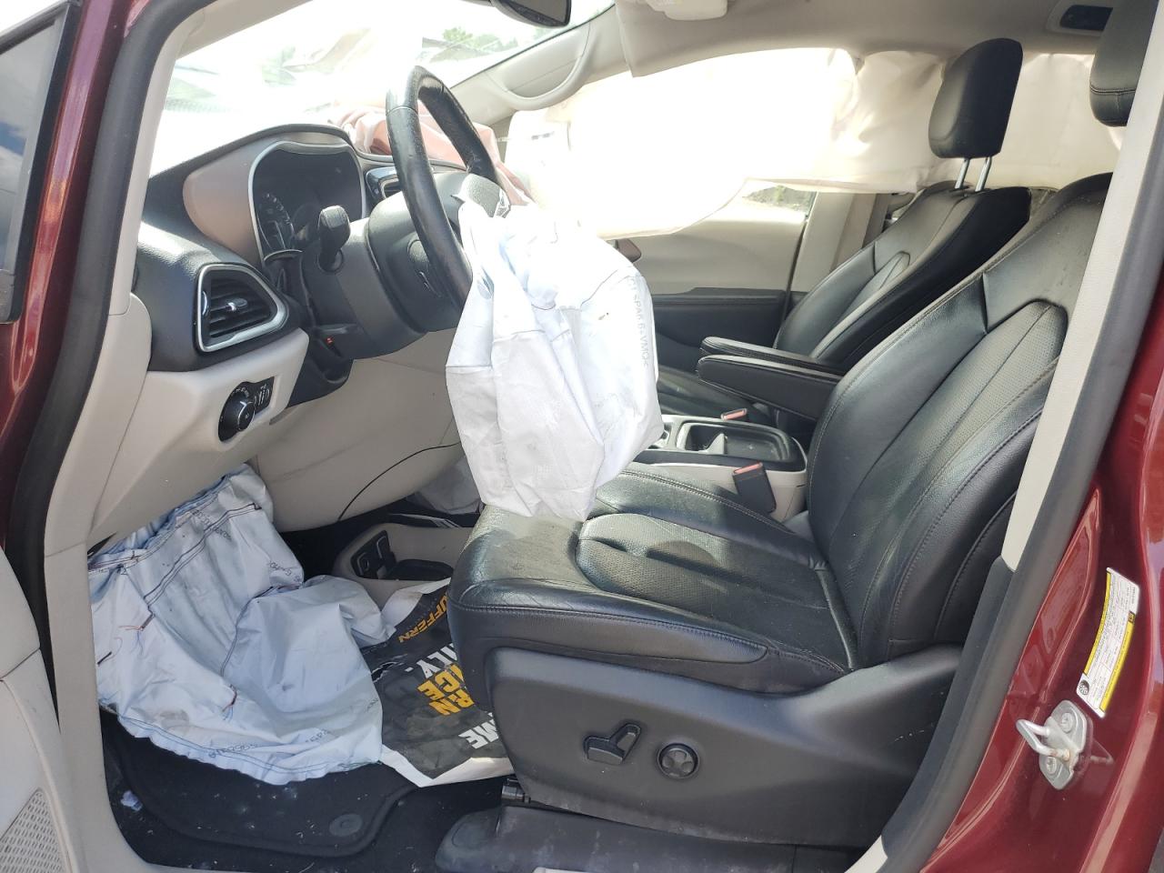 2C4RC1BG8KR721903 2019 Chrysler Pacifica Touring L