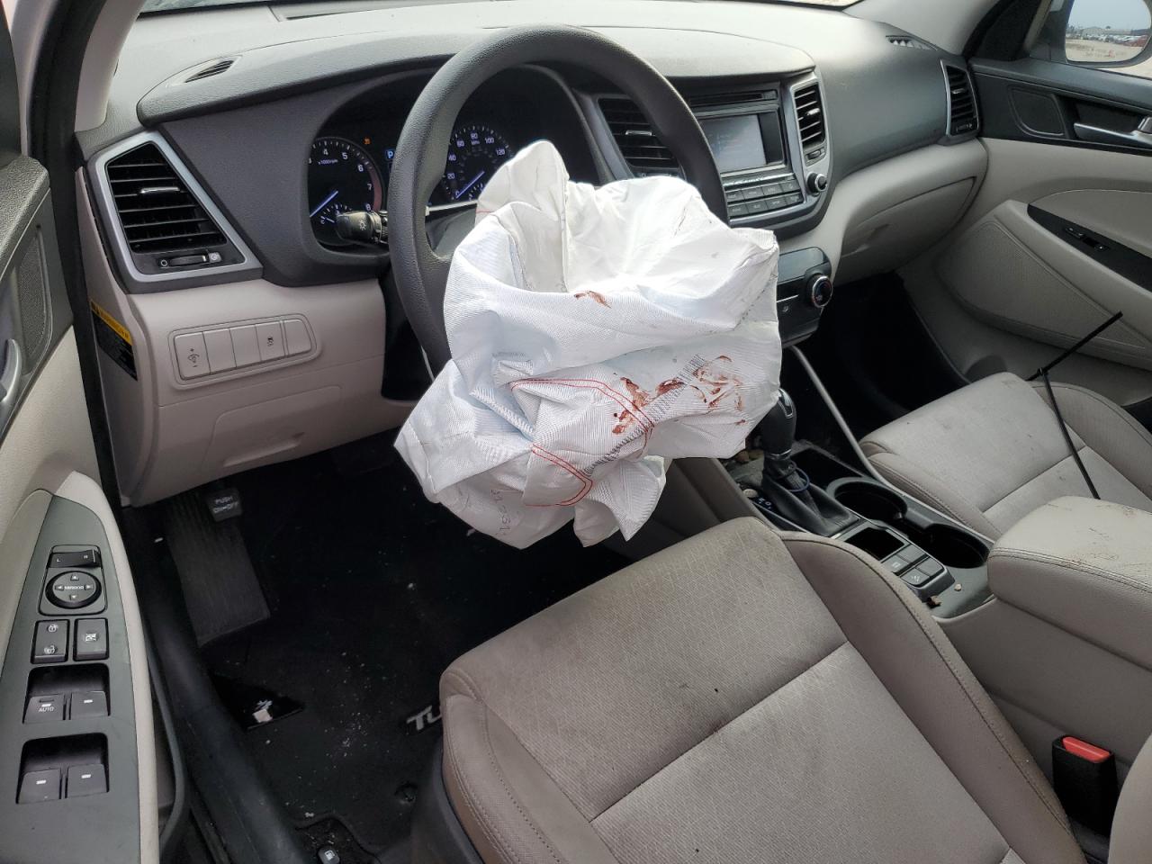 KM8J33A49GU194055 2016 Hyundai Tucson Limited