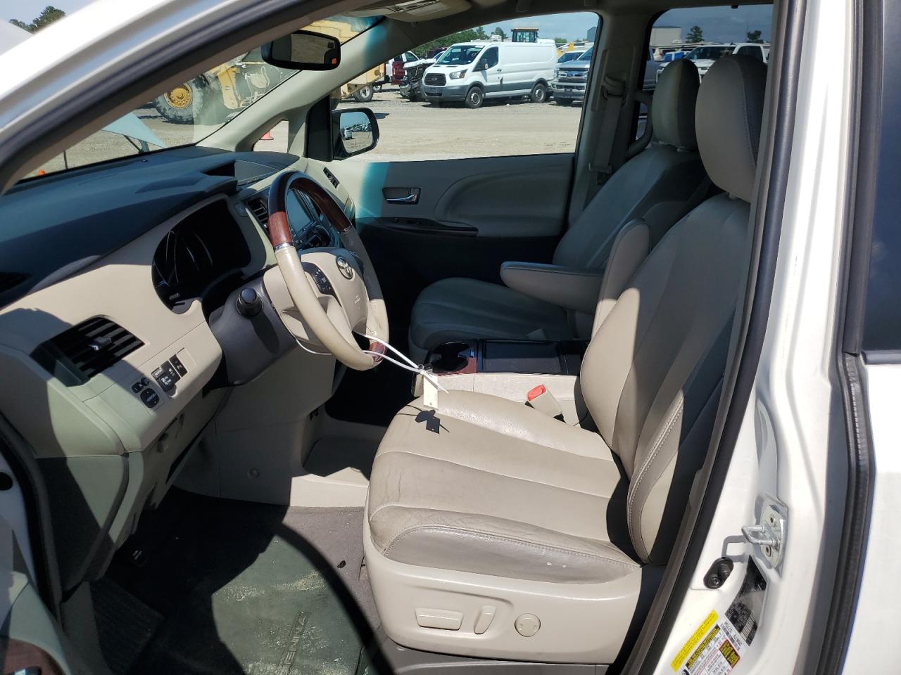 5TDYK3DCXCS252679 2012 Toyota Sienna Xle