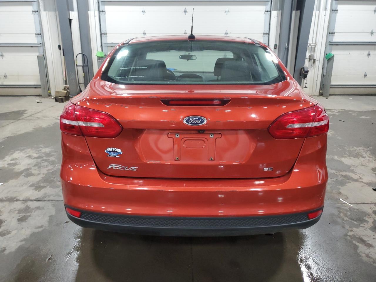 2018 Ford Focus Se vin: 1FADP3F22JL287449