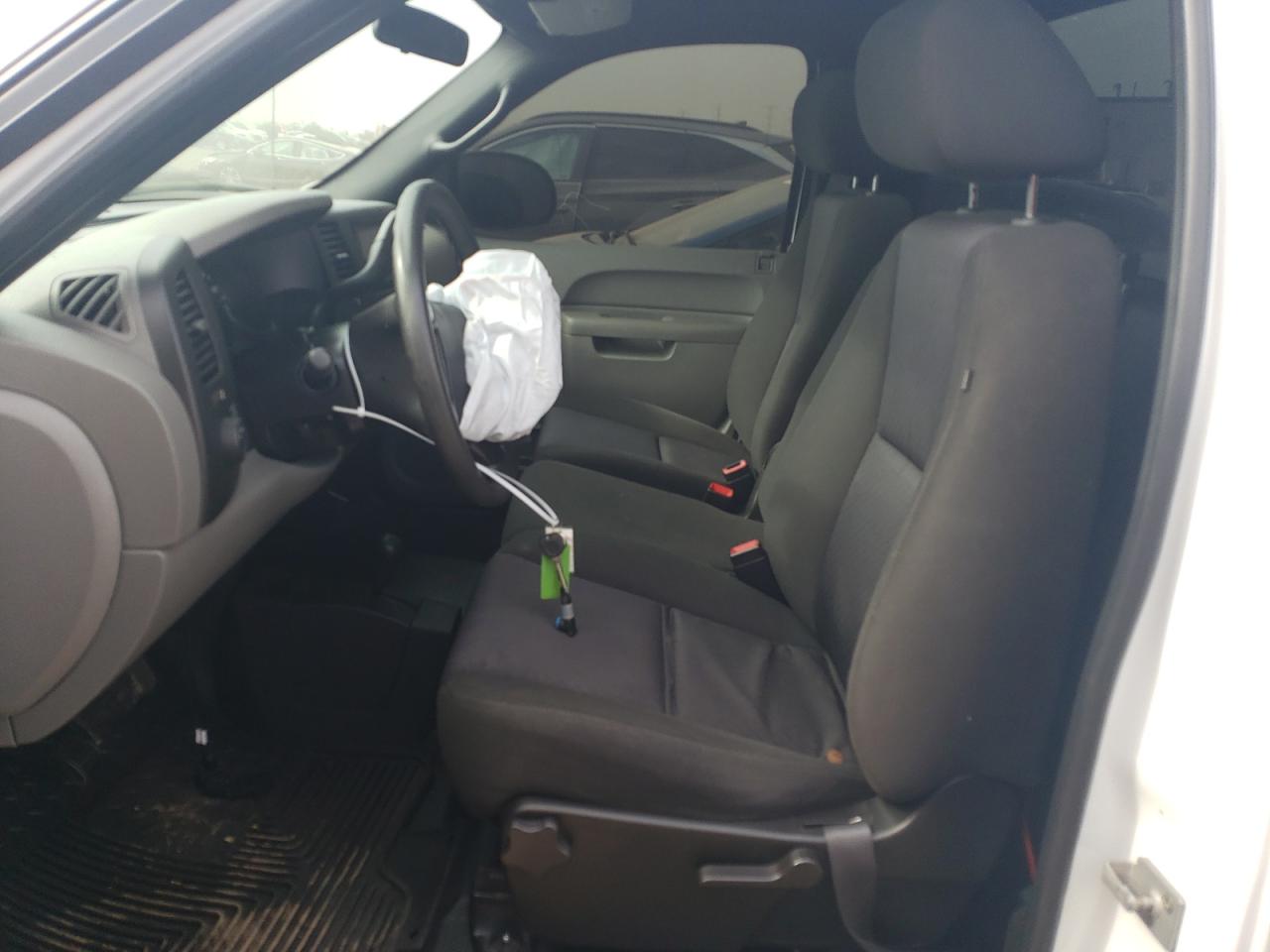 1GCNKPEX6BZ150272 2011 Chevrolet Silverado K1500