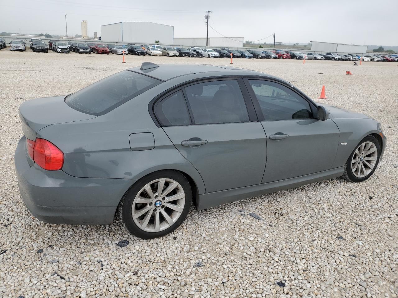 WBAPH73599E129066 2009 BMW 328 I