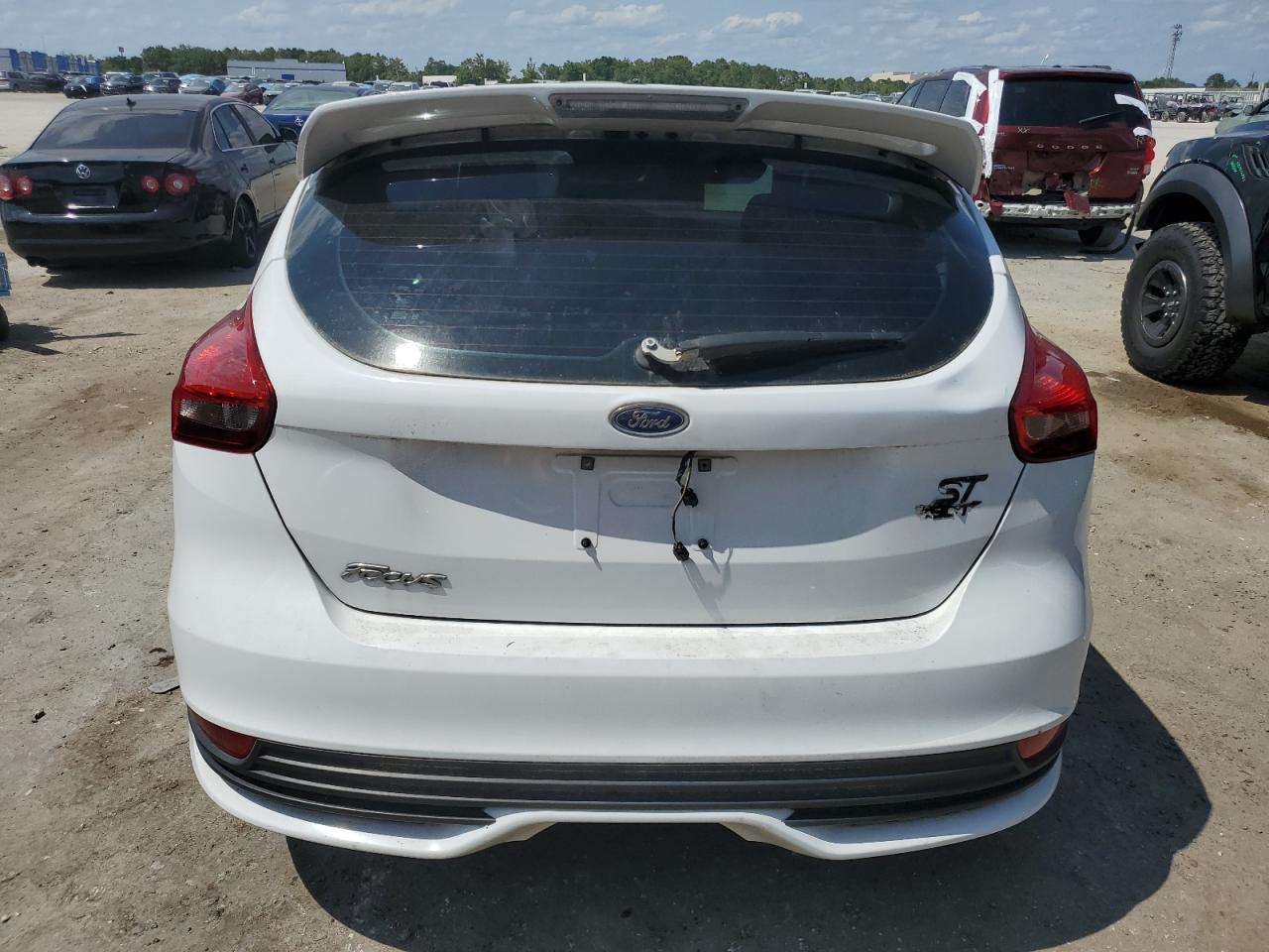 Lot #2925762435 2017 FORD FOCUS ST