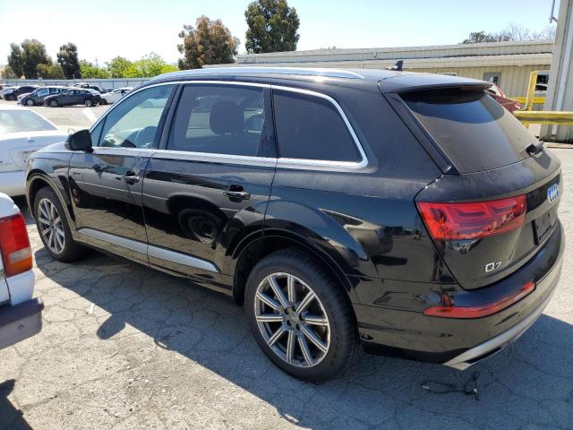 VIN WA1LHAF70JD041068 2018 Audi Q7, Premium Plus no.2