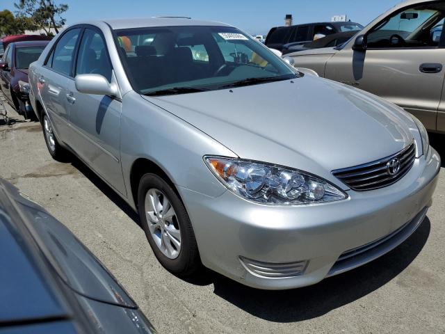 2005 Toyota Camry Le VIN: 4T1BF30K15U608177 Lot: 55405564