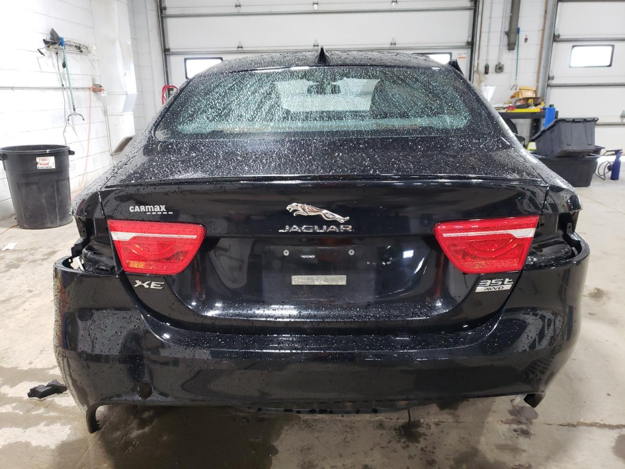 SAJAL4BV3HA959640 2017 Jaguar Xe R - Sport