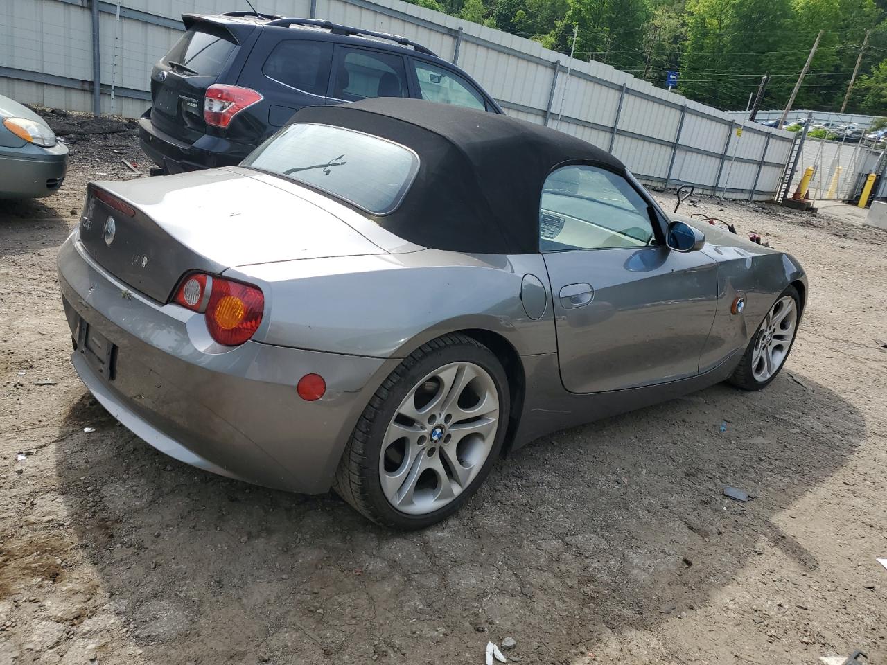 4USBT53514LT26733 2004 BMW Z4 3.0