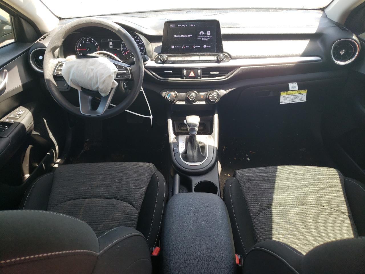 3KPF24AD8NE484608 2022 Kia Forte Fe