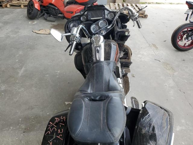 2015 HARLEY-DAVIDSON FLTRUSE CV 1HD1TAN1XFB956570