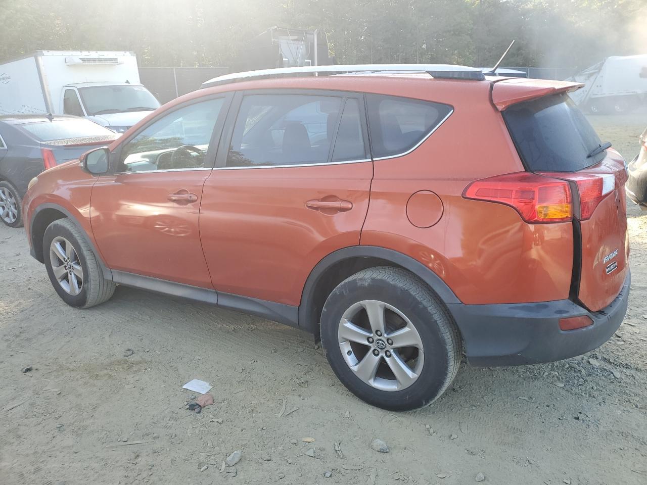 2T3RFREV4FW322336 2015 Toyota Rav4 Xle